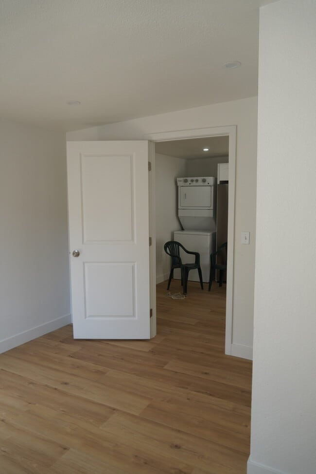 Photo - 3053 Valle Ave