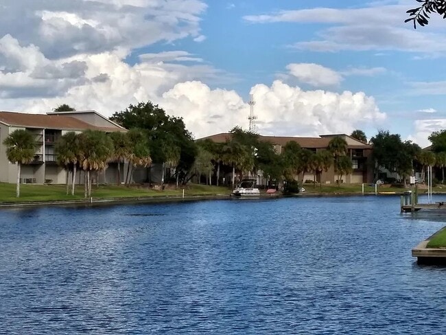 Photo - 6319 Newtown Cir Unit B4