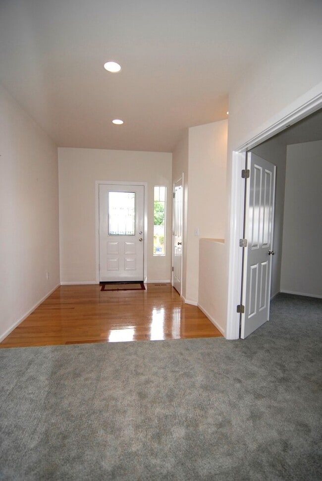 Photo - Nice N. Albany home