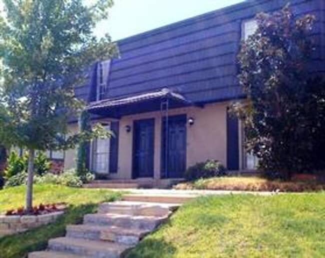 Building Photo - 2729 Hurstview Dr Unit #A