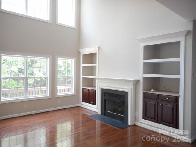 Photo - 11017 Valley Spring Dr