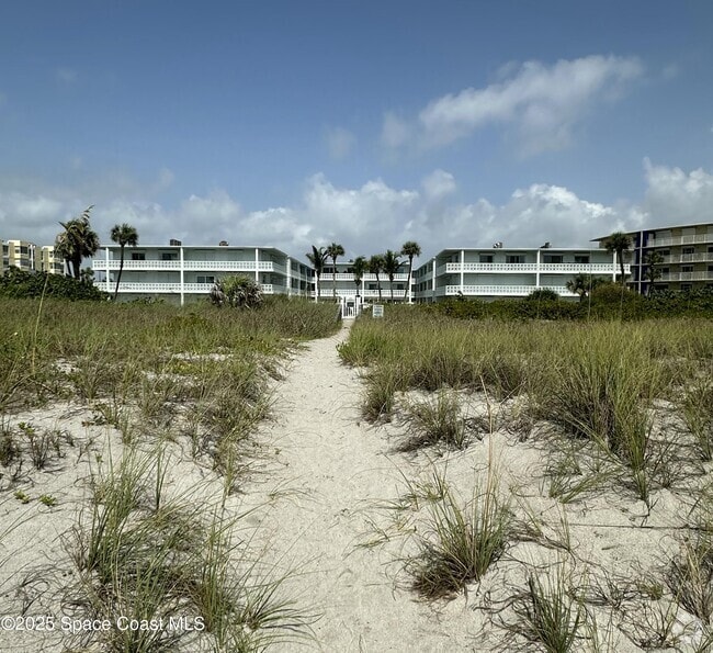 Building Photo - 4800 Ocean Beach Blvd Unit 101 Rental