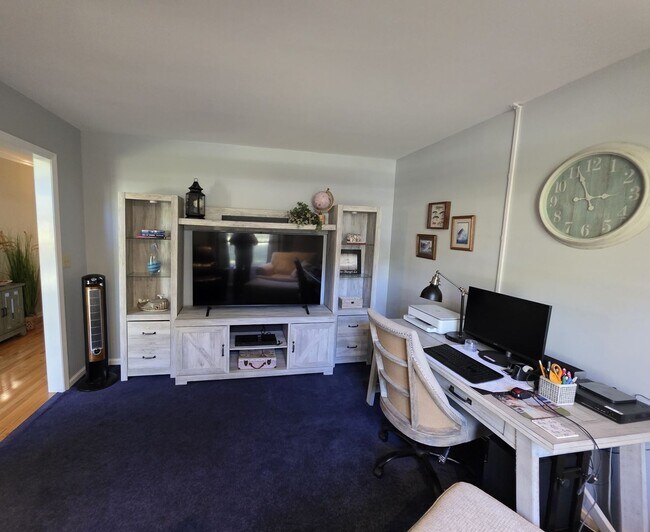 Photo - Beautiful 3 bedroom, 2 bath house with one...