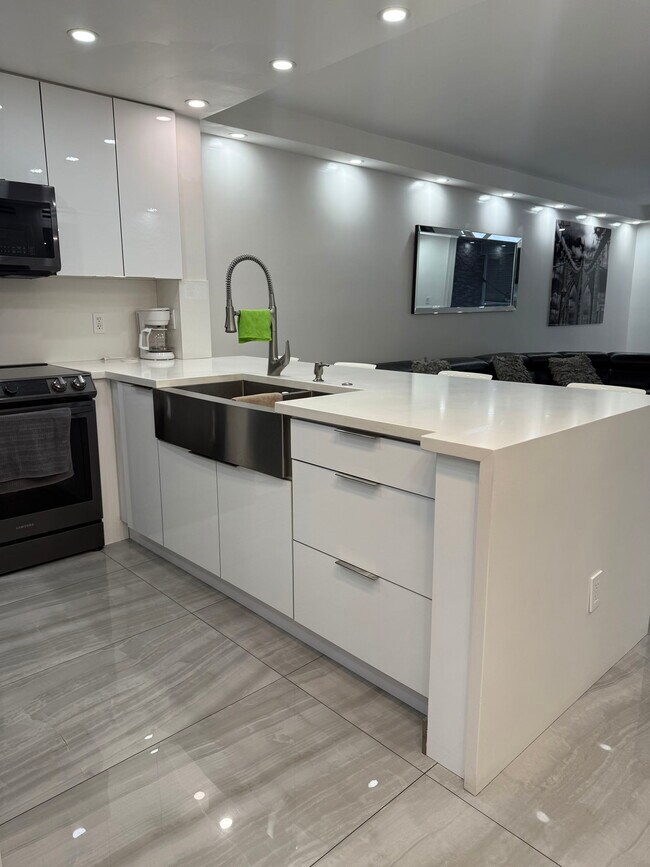 Photo - 5260 NW 11th St Unit 201