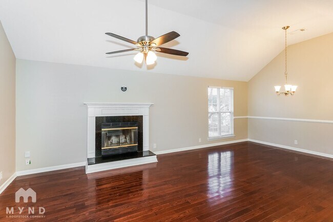 Photo - 252 Cedarview Dr