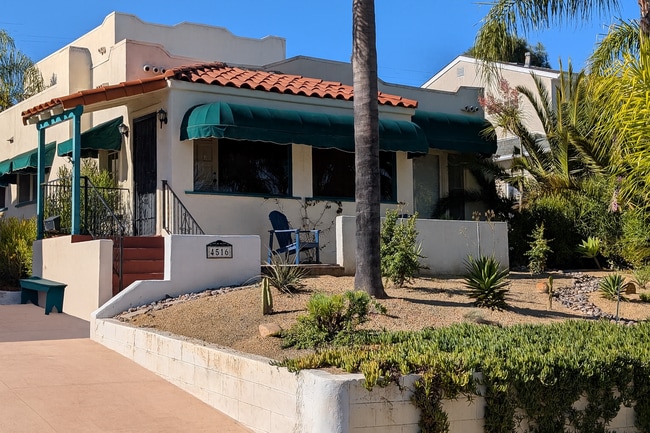 Building Photo - 4516 Van Dyke Ave