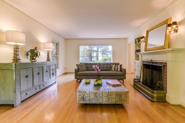 Photo - Beautiful Dream Home in the Southwest Hills! Call now to live amongst the trees!