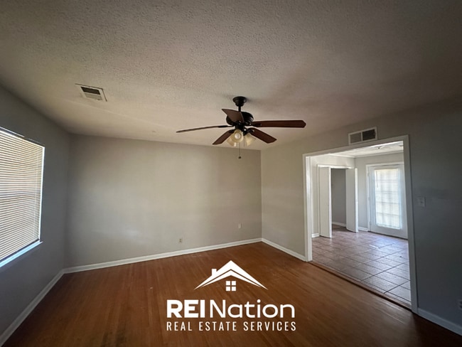 Move-In Ready 4 Bedroom Rental in 38134 - Hardwood Floors & Open Kitchen