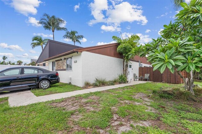 Photo - 4505 NW 3rd Dr