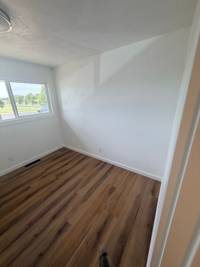 Photo - 4th St Triplex Unit 510