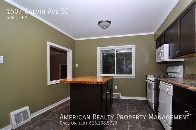 Photo - 1507 Calvin Ave SE