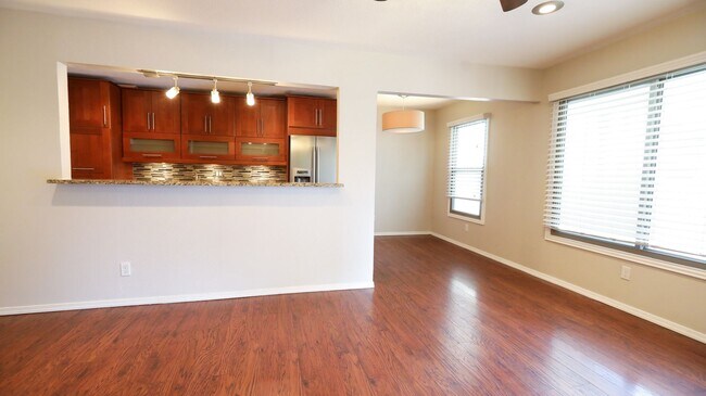 Photo - Downtown 2 BR / 1.5 BR Spacious Condo w/ G...