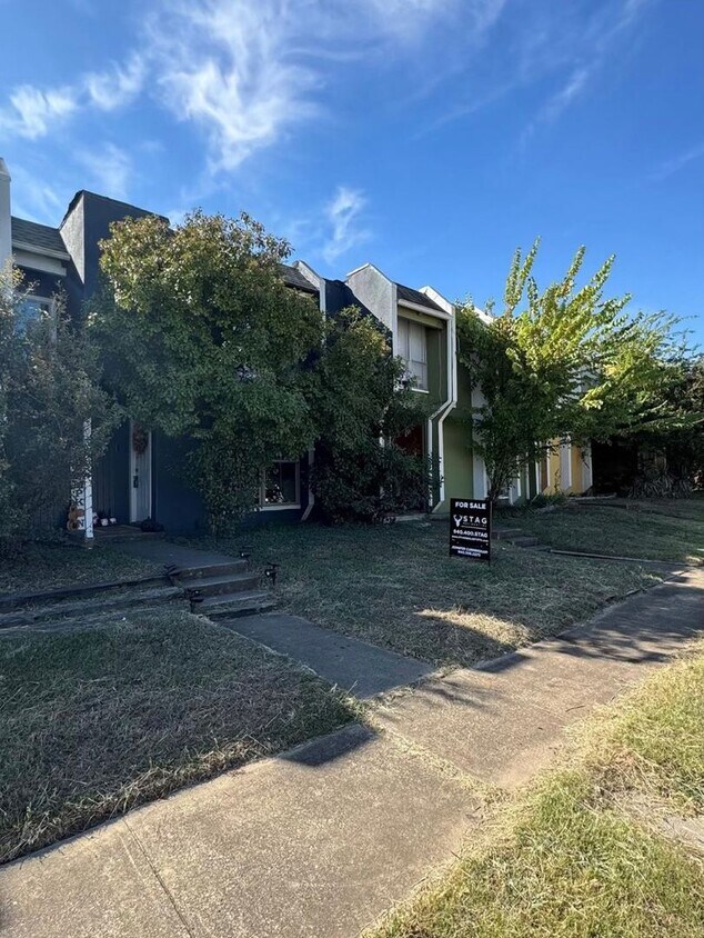 4 Bed 3 Bath Townhouse - CLOSE TO UNT & TWU - 4 Bed 3 Bath Townhouse - CLOSE TO UNT & TWU