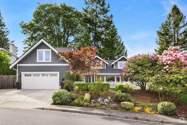 Building Photo - 5bd/2.75ba Bellevue Home