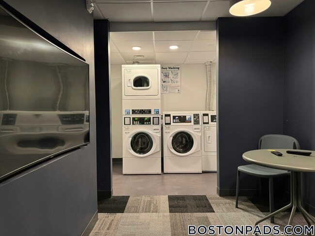 Photo - 100 Hemenway St Apartamento Unidad 307