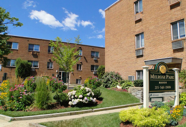 Melrose Park Manor - Melrose Park Manor Apartments