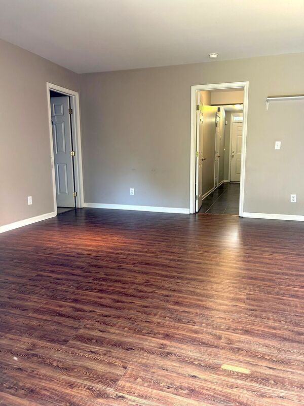 Photo - 109 Cambria Ct