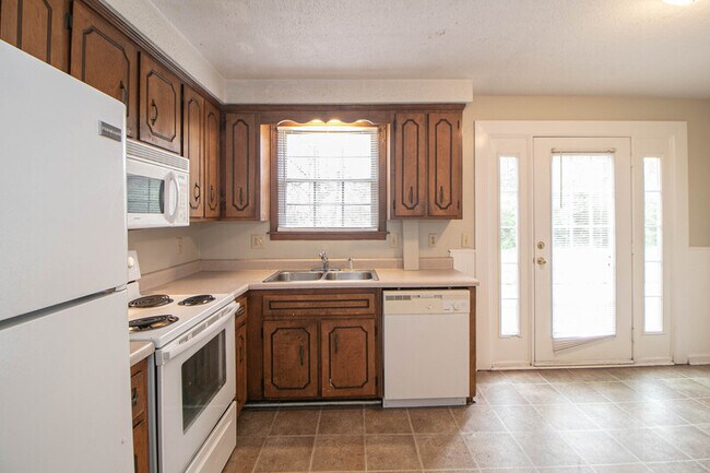 Photo - 812-C Golfview Place