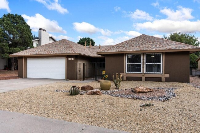 Photo - 6612 Christy Ave NE