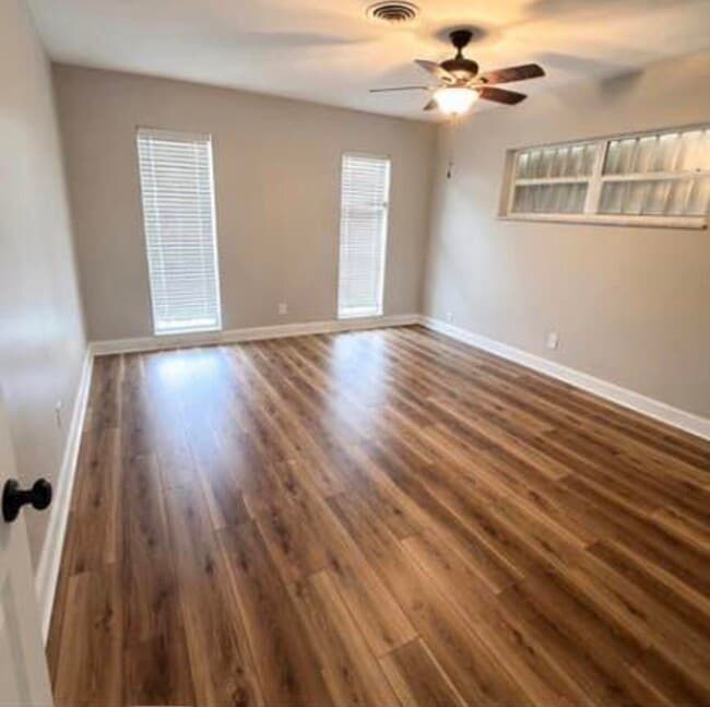 Photo - 4421 NE 23rd Ave