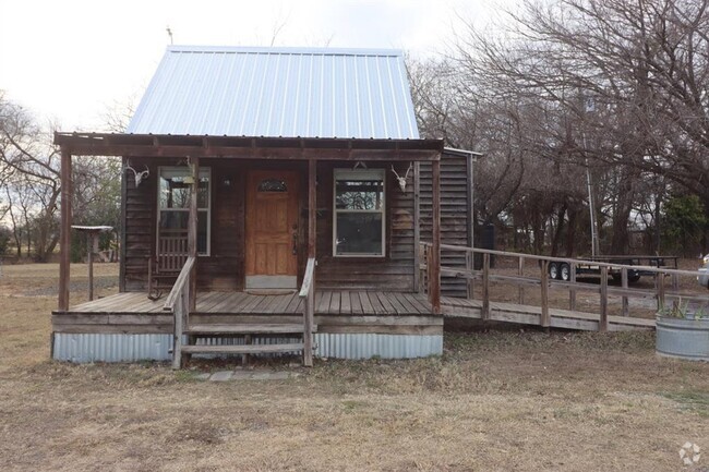 Building Photo - 1800 Newport Rd Rental