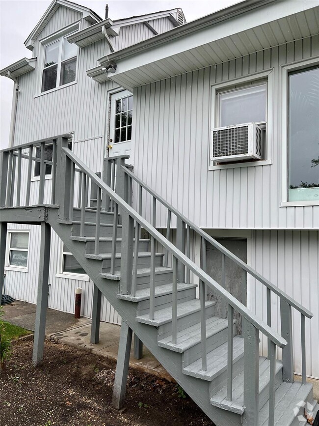 Building Photo - 38 Wall St Unit 38 Rental
