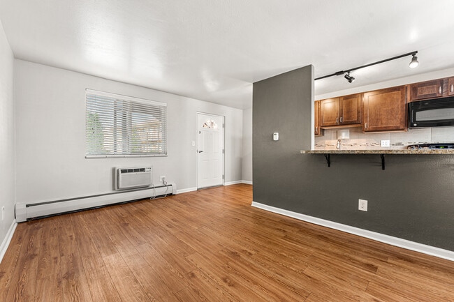 Photo - Courtyard at Cherry Creek