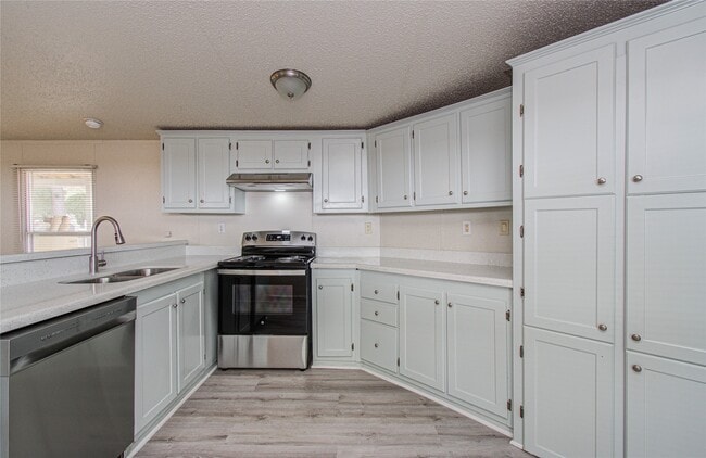 Photo - 13704 Lookout Ct