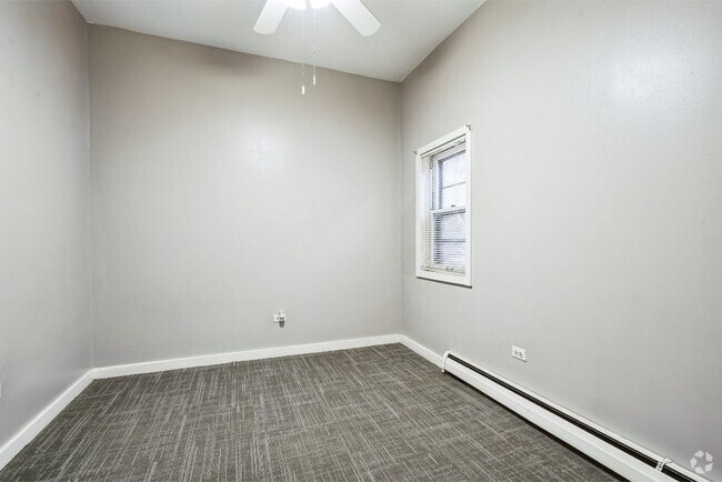 Building Photo - 2943 S Canal St Rental
