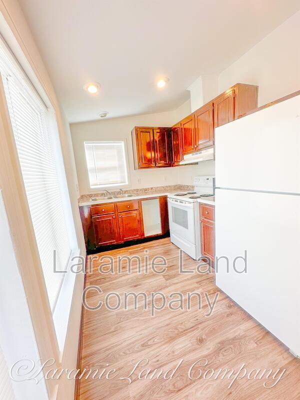 Photo - 388 N Buchanan St