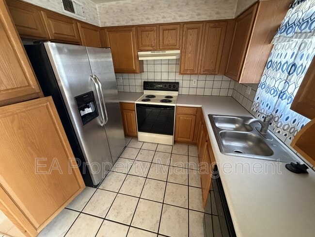 Photo - 1732 Muriel St NE