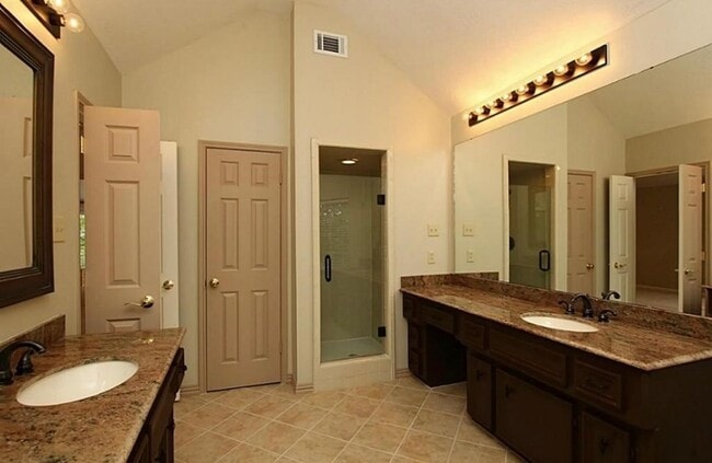 Building Photo - 23035 Lanham Dr