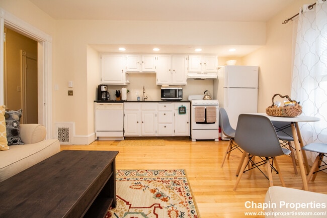 14 Chiswick Rd