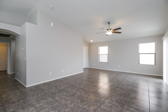 Photo - 5727 S 17th Ave