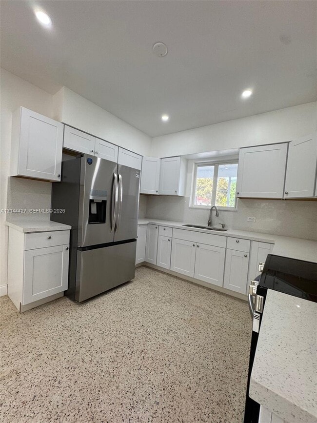 Photo - 4700 SW 7th St