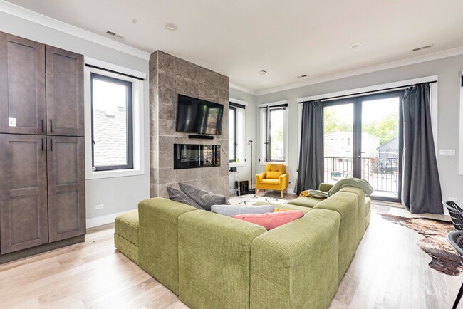 Photo - 1638 N Sedgwick St Unit 2