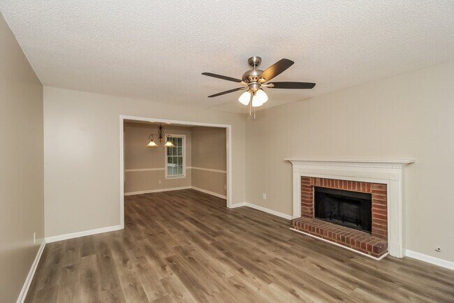 Photo - 1785 Fairfax Dr