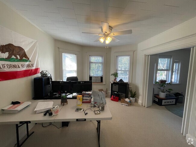 Building Photo - 105 Bromfield Rd Unit 2 Rental
