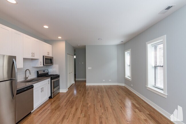 Photo - 2103 N Sedgwick St Unit 2109-3