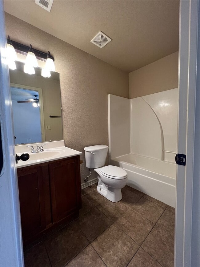 Photo - 1787 N Chestnut Ave