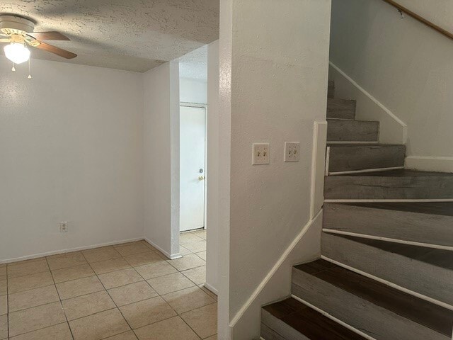 Photo - 402 Juniper Ct
