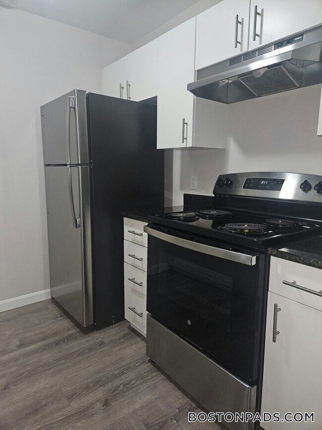 2 Weaver Street Unit 303