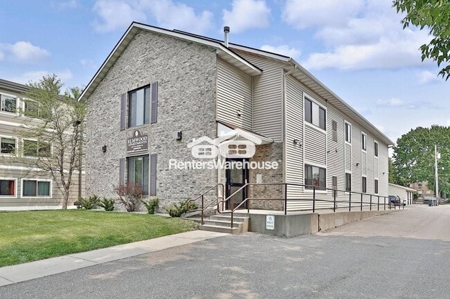 Photo - 918 17th Ave SE