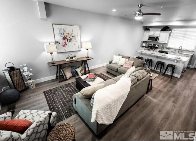 Photo - 750 Bluffs Ct