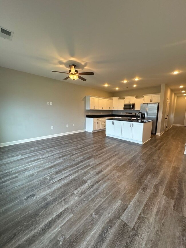 Photo - Beautifully Renovated 3BR/2.5BA! Spacious & Move In Ready!