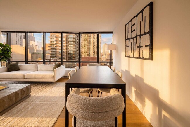 Photo - 525 E 72nd St Unidad SI ID1330814P