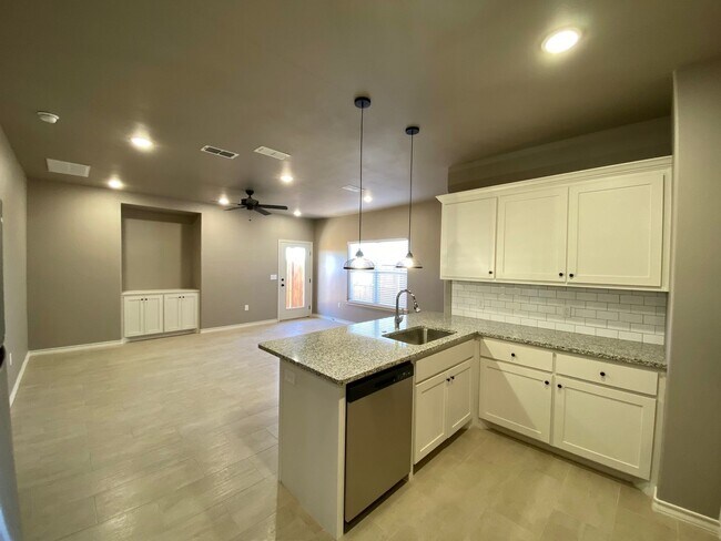 Photo - 1503 Avenue O Unit bf2ab031-b54d-11ee-92be-06642e5fa27f