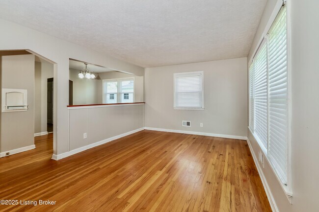 Photo - 1615 Stafford Ave