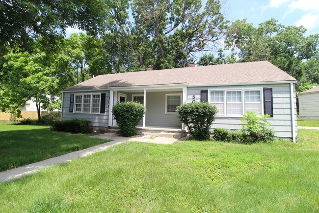 Building Photo - 1 Bedroom 1 Bath Duplex in Navy Hill Area in Olathe
