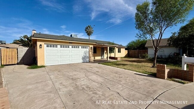 Building Photo - 8501 W Mitchell Dr